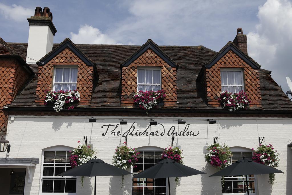 The Richard Onslow Cranleigh Exteriér fotografie